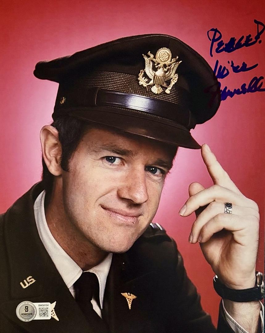 Mike Farrell signed 8x10 (M.A.S.H.) - Beckett COA